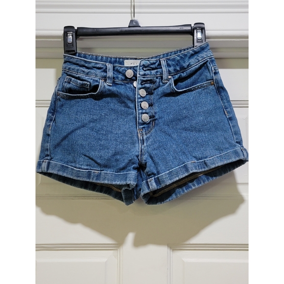 PACSUN "Mom Shorts" Size 22. Button up Front. EUC - Picture 5 of 11